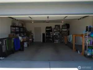 Oversized 2 car garage
