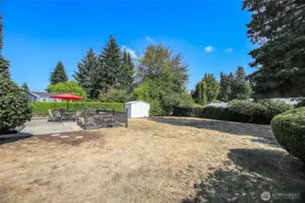 Lots of back yard space, Zones R18 land sue, buyer to verify usability.