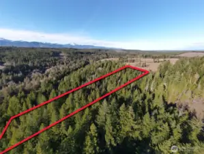 Overhead view with approximate boundaries in red.