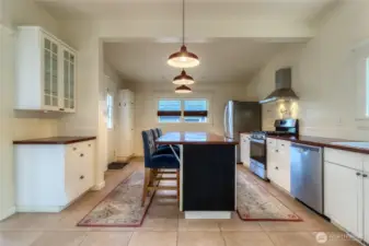 Kitchen with Island