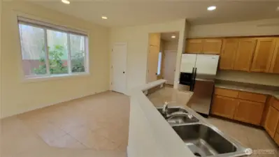 Unit B - kitchen & dining