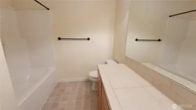 Unit B - Main bath