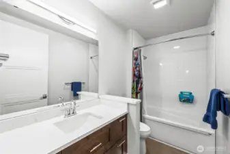 Full second bathroom is perfect for guests