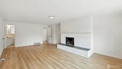 Family Room. Or Primary Suite ?