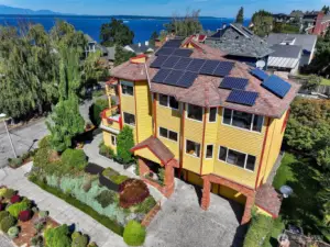 The sunshine house! Solar panels included.