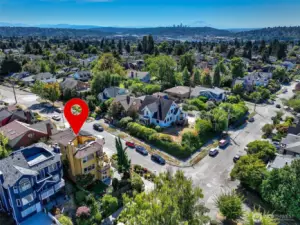 Amazing location, close to downtown Ballard and Shilshole.