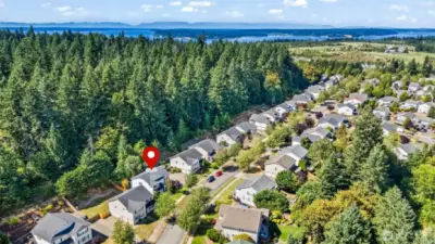 Green belts on both sides of the dead end street! Only place in Dupont that is like this!