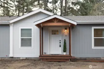 Presale-photos depict same model from different property