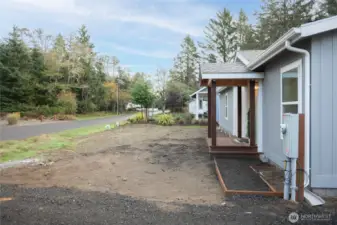 Presale-photos depict same model from different property