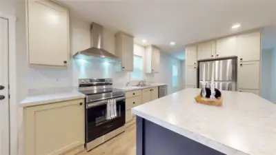 Presale-photos depict same model from different property