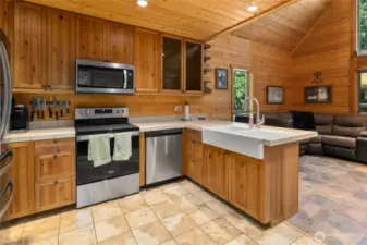 Fully equipped kitchen!