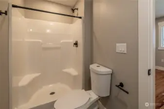 ATTACHED PRIMARY BATHROOM
