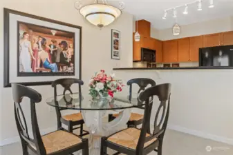 Dining room to kitchen.