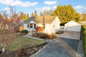 Cute home w/detached garage.