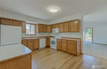Kitchen view towards family Rm.