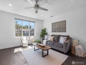 Ample room for large furnishings!