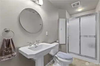 3/4 bath next to the 4th bedroom