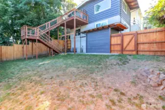 Get creative with your landscaping!  Yard is a blank canvas.