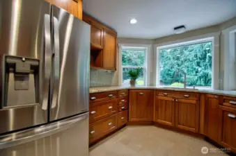 Another view of kitchen