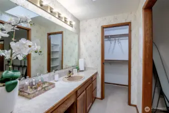 Room to renovate to dual vanities