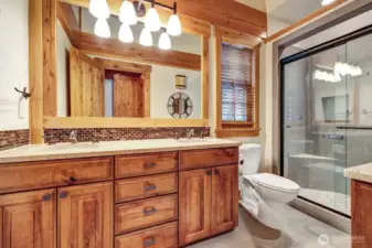 Addtiional bath.