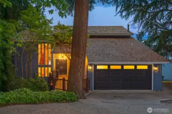 Welcome to this beautiful Lake Sammamish and Cascade Mountains view home.