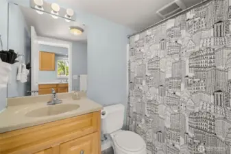 Studio apartment full bathroom