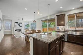 Kitchen/ Dining Space