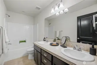 Upstairs Secondary Bathroom