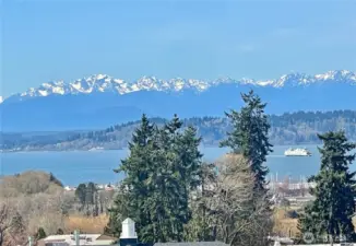 It's an Edmonds kind of a day!