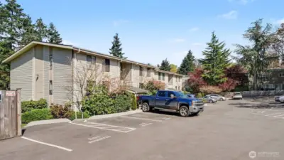 Tiburon North is tucked away from the bustle but close to Kirkland amenities.
