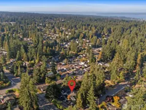Your new Home is just minutes to all that the beautiful Edmonds waterfront has to offer!