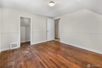 Upstairs bedroom.