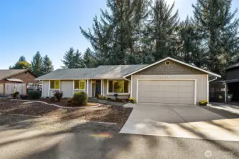 The best of SE Lacey/Oly area living awaits.  Welcome home to convenient, comfortable, main-level living with lush golf course lawn views all year round and easy convenience every day.  Discover close in living and accessible location.  Fully refreshed, cared for home is turn-key home ready for it's new owner!