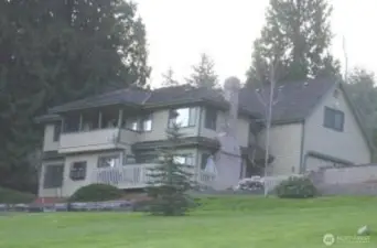 Picture taken May 2004, home destroyed in fire shortly after. Driveway and foundation survived.