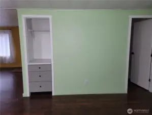 Eat in Kitchen Built-In