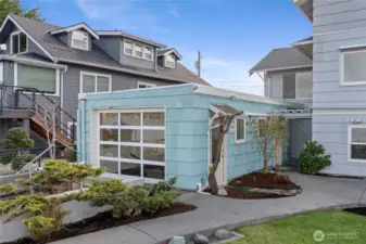 StudioStudio with automatic garage door.