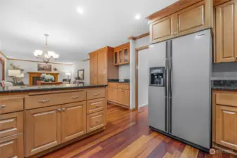 View to other side of kitchen.