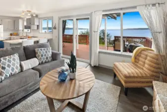 Living rooms with amazing water views