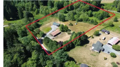 Approximate property lines - 5 acres