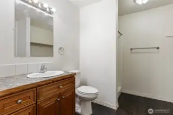 2nd bath and stand up shower