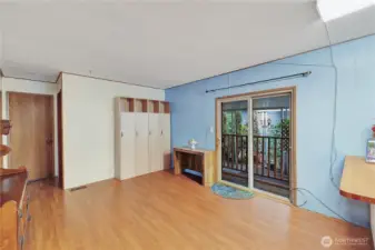 Family room off kitchen.