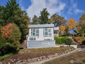 Metal siding, flat roof