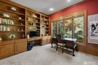 den/office next to master bedroom