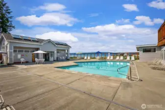 Driftwood Key amenities include a private marina with boat launch, clubhouse, waterfront pavilion, pool, playground, and private beach access.