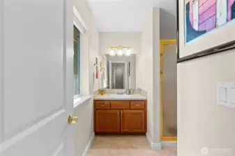 Upper Level 3/4 Bath off 2nd Primary