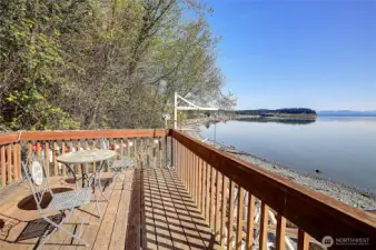 Private deck on beach side!
