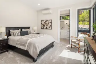 2nd Bedroom with full ensuite bathroom. Ideal for guests!