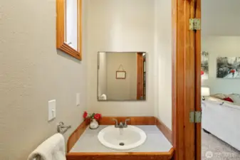 ADU: Upstairs bathroom
