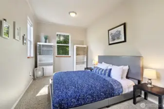 ADU:Upstairs bedroom